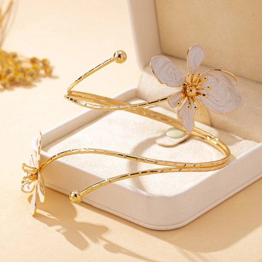 A Women's Arm Bracelet.