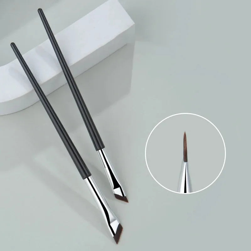 2pcs Angled Tip Eyeliner Brush Ultra Thin Fine Eyebrow Brush Flat Curved Eyeliner Brushes Thin Angled Eyeliner Makeup Tools