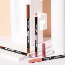 Lip liner set matte waterproof nude brown shades on all skin tones.