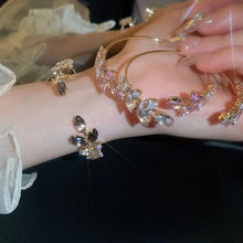 Zircon leaf gold bracelet with sparkling zircon stones