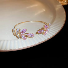 Zircon leaf gold bracelet with sparkling zircon stones