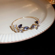 Zircon leaf gold bracelet with sparkling zircon stones