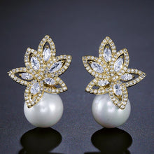 Pearl Flower Stud Earrings