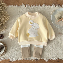 Toddler girl tracksuit with rabbit-embroidered sweatshirt and pants