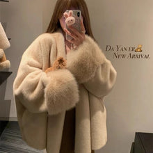 2026 Winter Hot Fashion Girls Oversized Gradient Fur Coat Women Thick Warm Outerwear Fluffy Faux Fox Fur Jacket