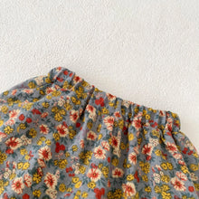 Baby girl 2 piece outfit worn by a little girl