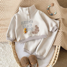 Baby tracksuit set with letter-print sweatshirt and matching pants