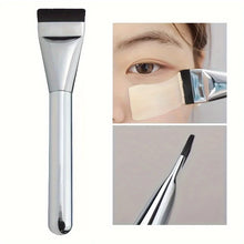 Oval foundation brush showing ultra-fine hypoallergenic nylon bristles.