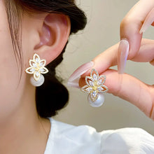 Pearl Flower Stud Earrings