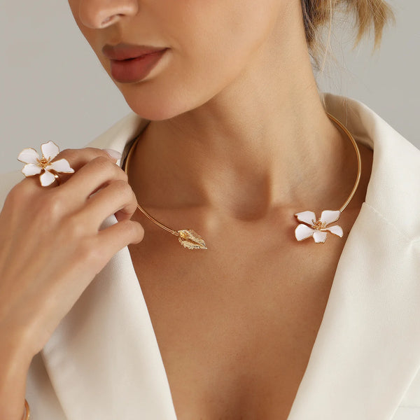 Gold-Plated Enamel Flower Jewellery Set – Necklace, Bracelet & Ring