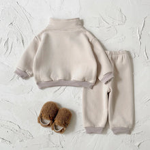 Baby tracksuit set with letter-print sweatshirt and matching pants