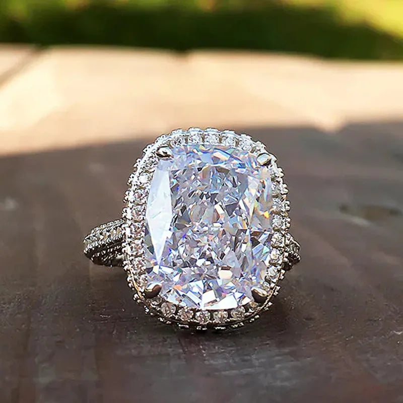 2026 Inlaid Oval Pigeon Egg Cube Zirconia Ring, Fashionable and Personalized Platinum  Engagement High-quality Jewelry