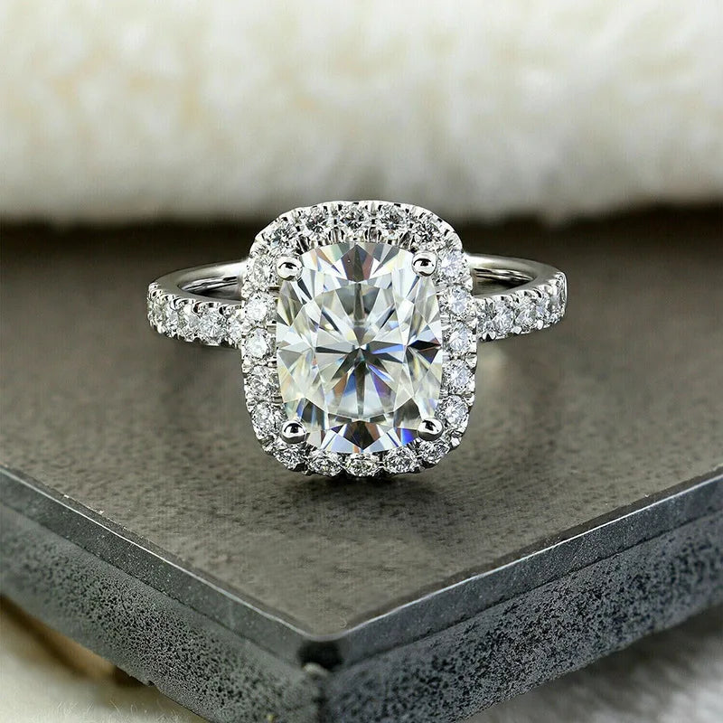 2026 Inlaid Oval Pigeon Egg Cube Zirconia Ring, Fashionable and Personalized Platinum  Engagement High-quality Jewelry