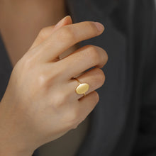 Oval Ring