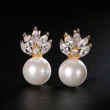 Pearl Flower Stud Earrings