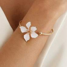Gold-Plated Enamel Flower Jewellery Set – Necklace, Bracelet & Ring