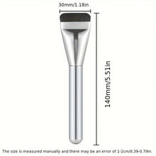 Oval foundation brush available in 1 and 2 piece set options.