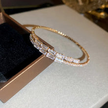 Zircon leaf gold bracelet with sparkling zircon stones