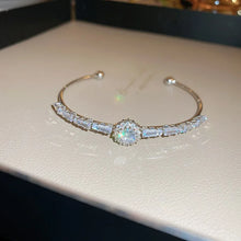 Zircon leaf gold bracelet with sparkling zircon stones