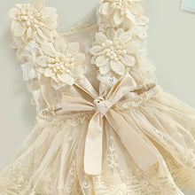 Baby girl square neck romper in floral lace with headband